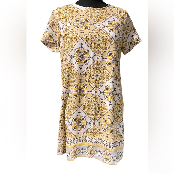 Spring dress - Picture 1 of 5